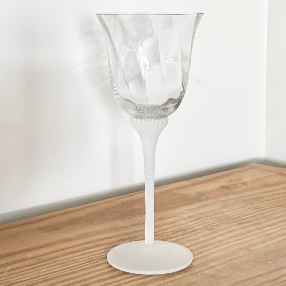 VTG Frosted Swirl Stem Cordial Glass